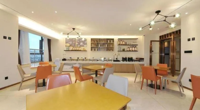 City Comfort Inn Chengdu Wenjiang University Town Fengxi River Metro Station