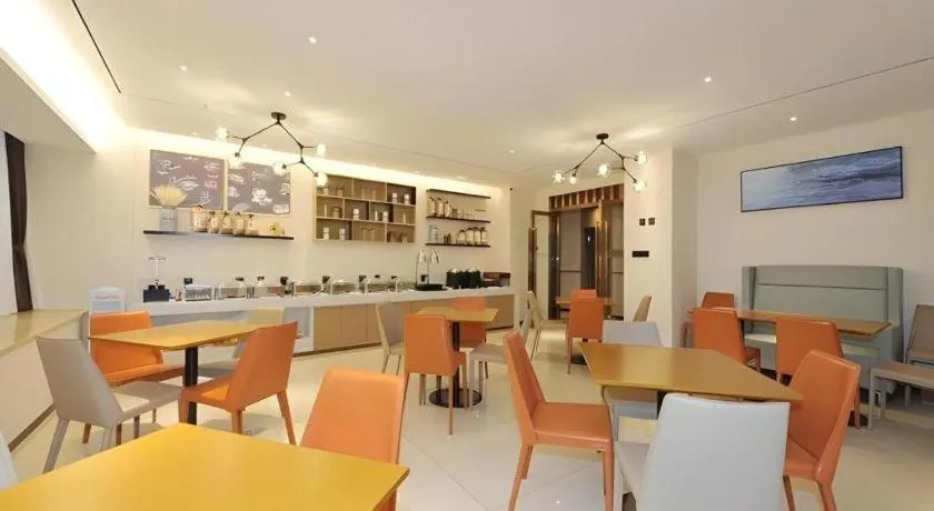 City Comfort Inn Chengdu Wenjiang University Town Fengxi River Metro Station