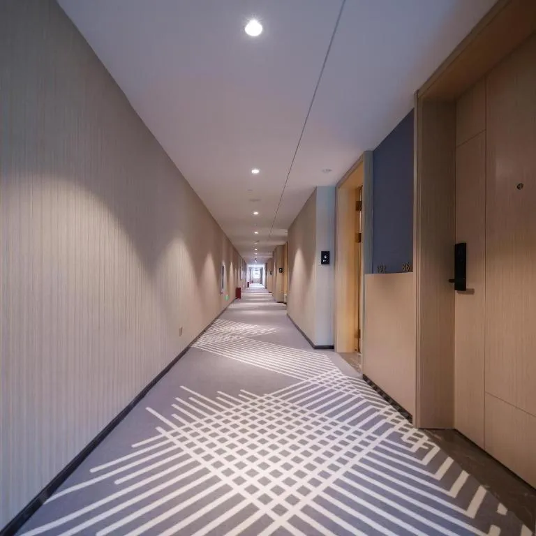 ZMAX Hotels Shenzhen Lianhuacun Metro Station