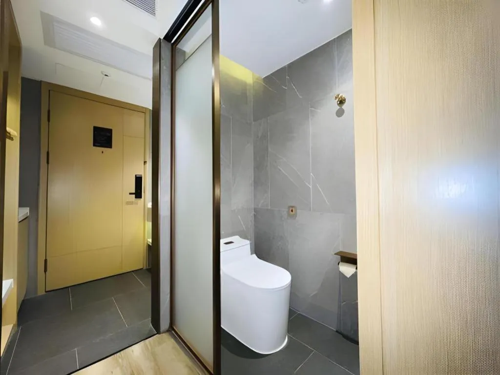 ZMAX Hotels Shenzhen Lianhuacun Metro Station