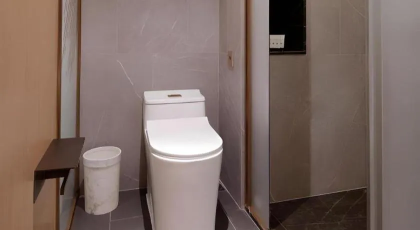 ZMAX Hotels Shenzhen Lianhuacun Metro Station