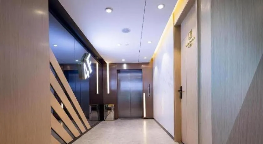 ZMAX Hotels Shenzhen Lianhuacun Metro Station