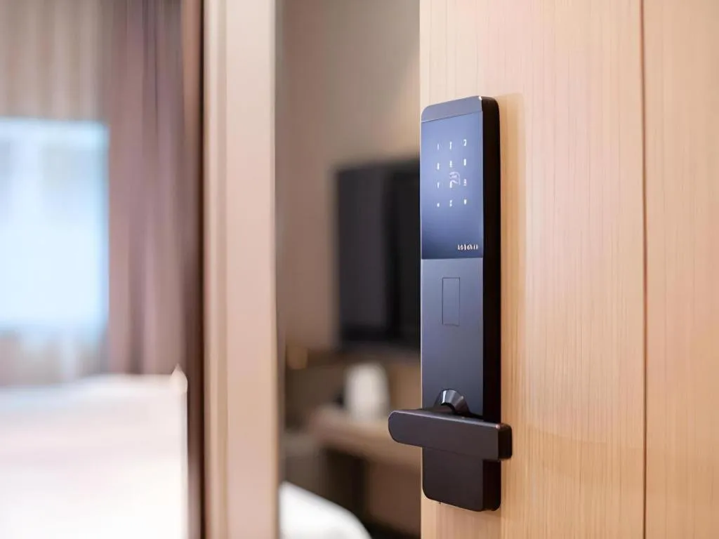 Bed in ZMAX Hotels Shenzhen Lianhuacun Metro Station