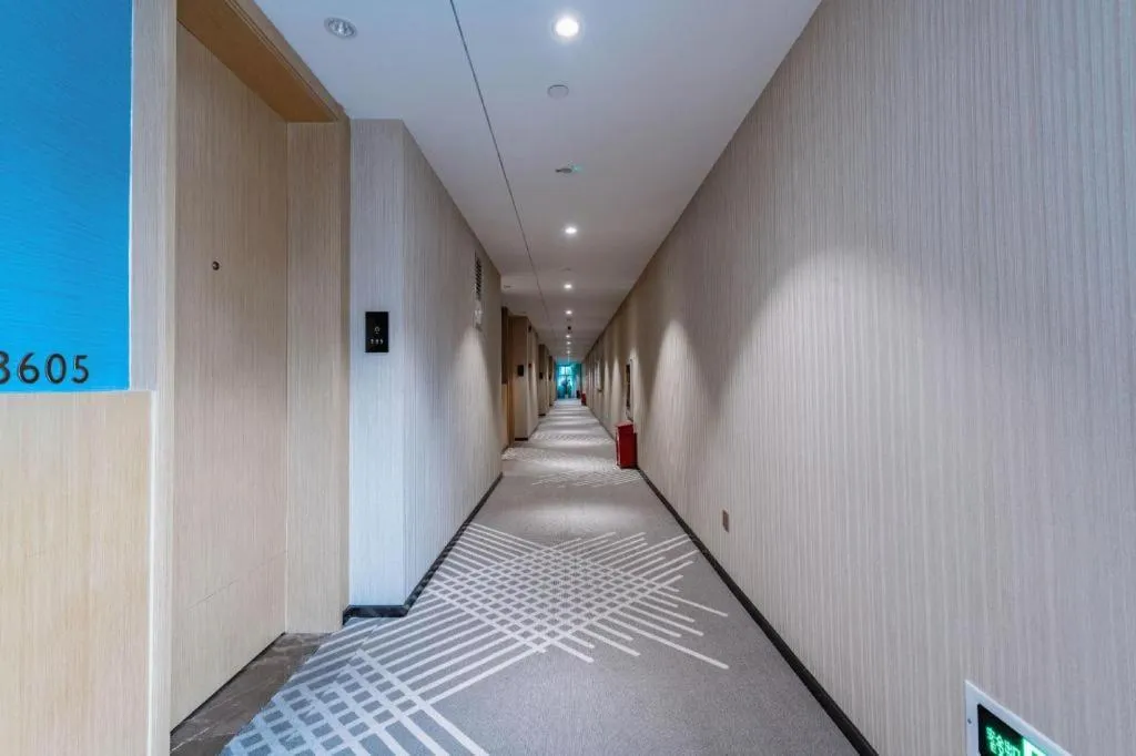 ZMAX Hotels Shenzhen Lianhuacun Metro Station