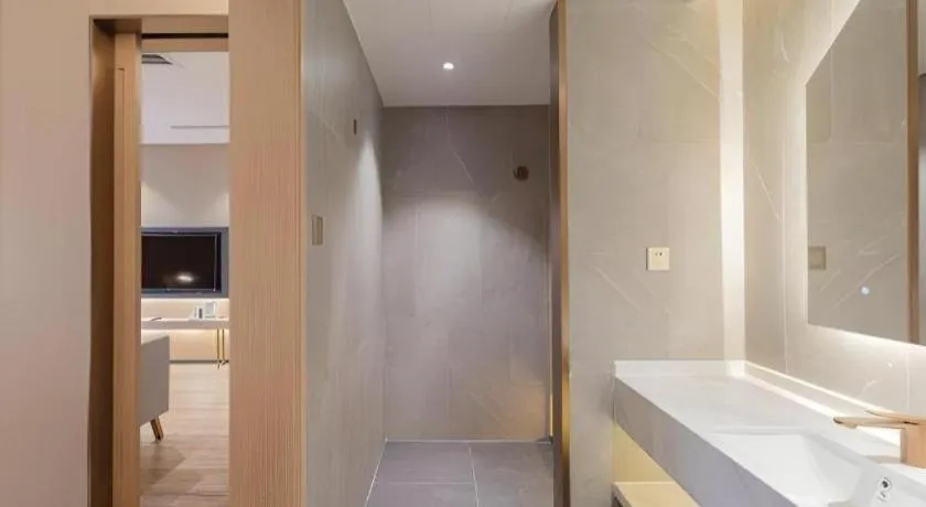 ZMAX Hotels Shenzhen Lianhuacun Metro Station