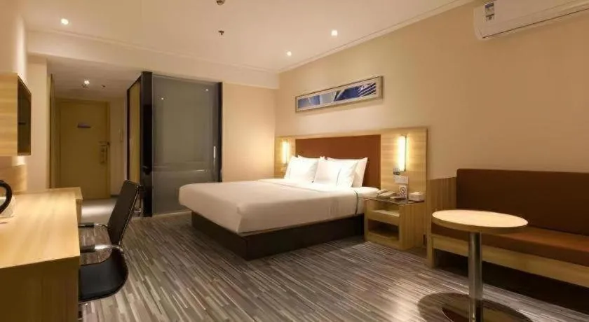 Bed in City Comfort Inn Wuhan Wangjiawan Sixin Avenue Metro Station