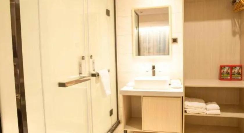 Borrman Hotel Dongguan Houjie Wanda Plaza Liaoxia Metro Station