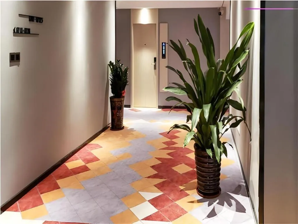 Borrman Hotel Dongguan Houjie Wanda Plaza Liaoxia Metro Station