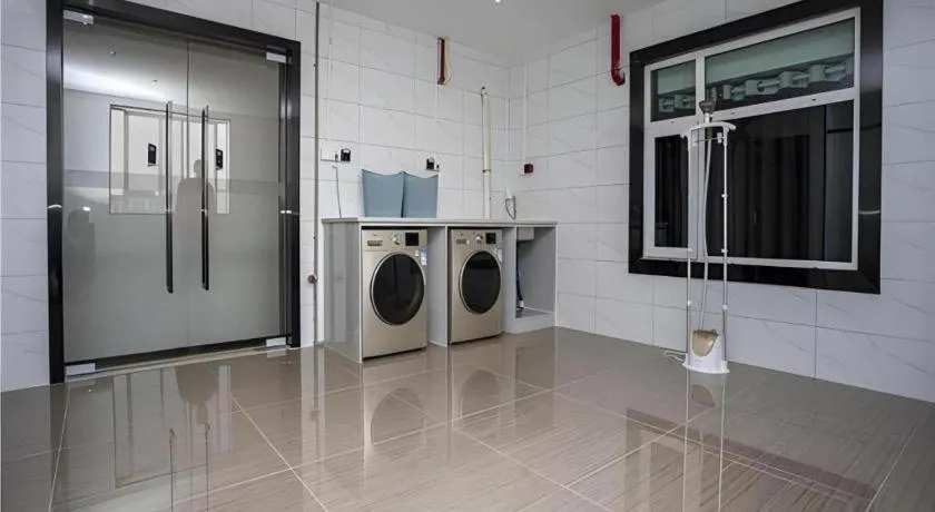 Borrman Hotel Dongguan Houjie Wanda Plaza Liaoxia Metro Station