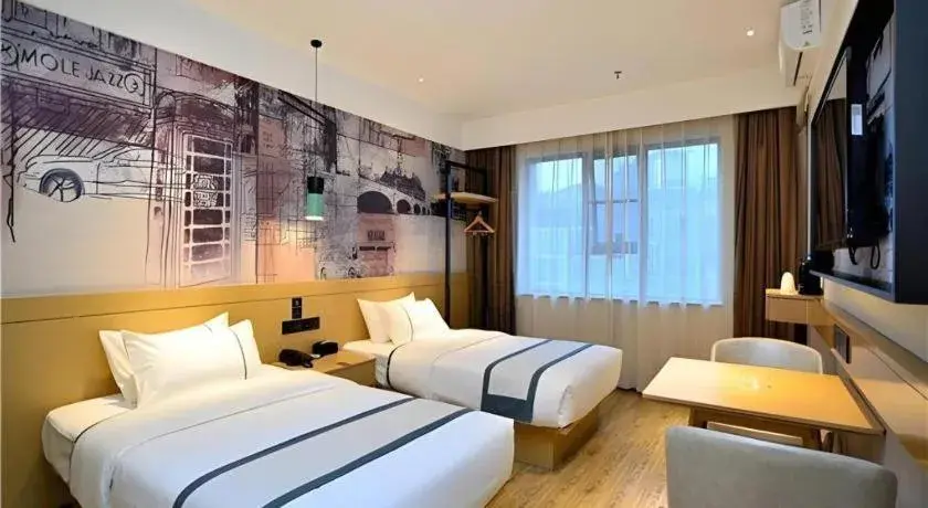 Bed in City Comfort Inn Kunming Xi'an Kang Road Bed in City Comfort Inn Kunming Xi'an Kang Road