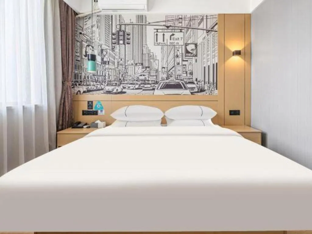 Bed in City Comfort Inn Kunming Xi'an Kang Road