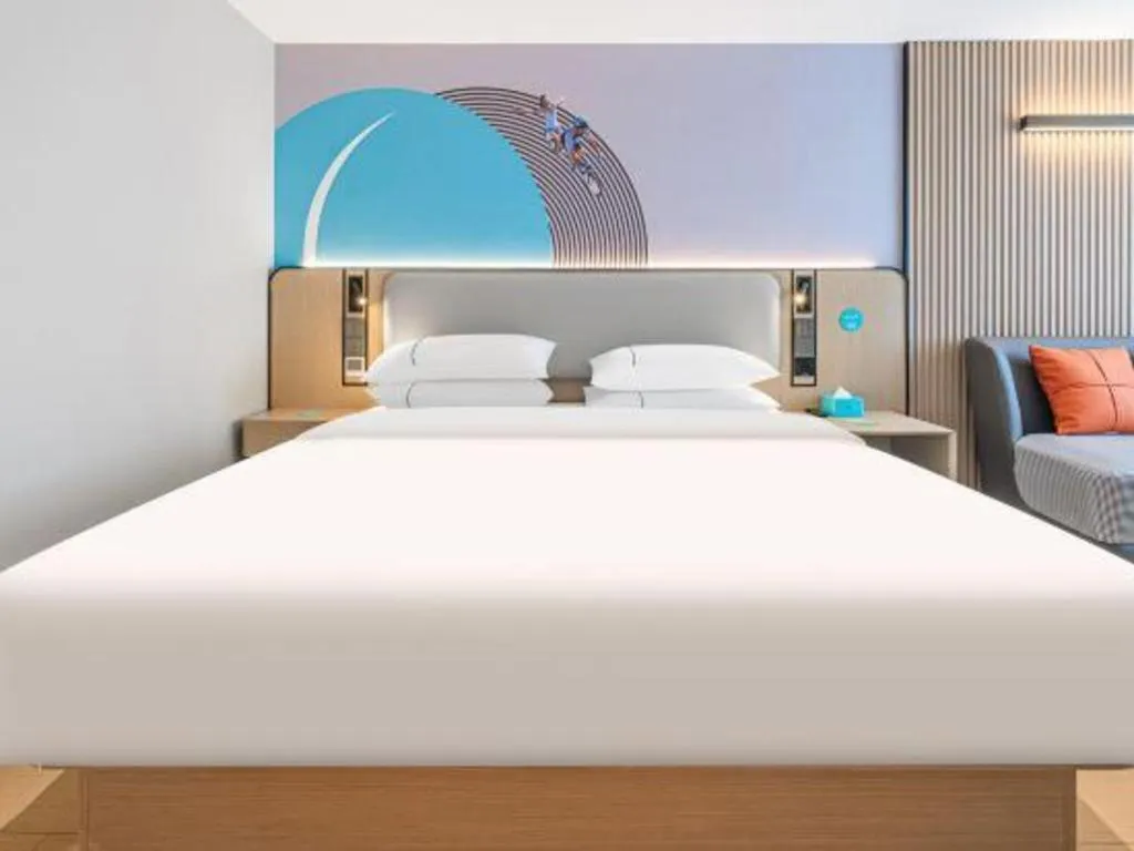 Bed in City Comfort Inn Kunming Xi'an Kang Road