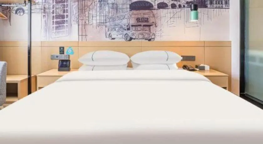 Bed in City Comfort Inn Kunming Xi'an Kang Road