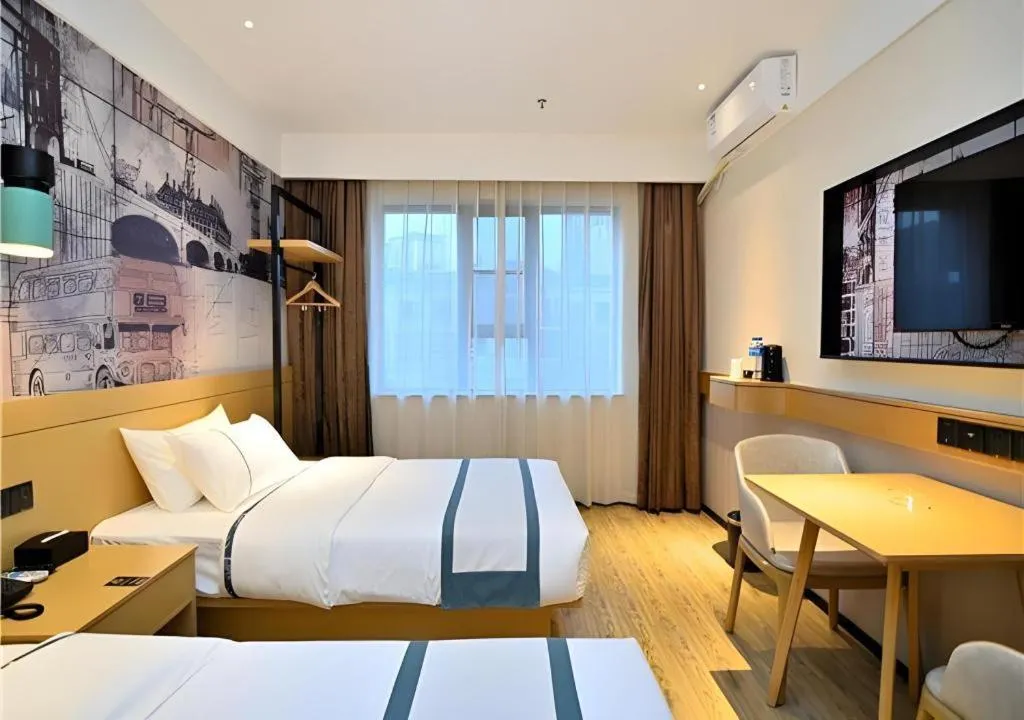 Bed in City Comfort Inn Kunming Xi'an Kang Road