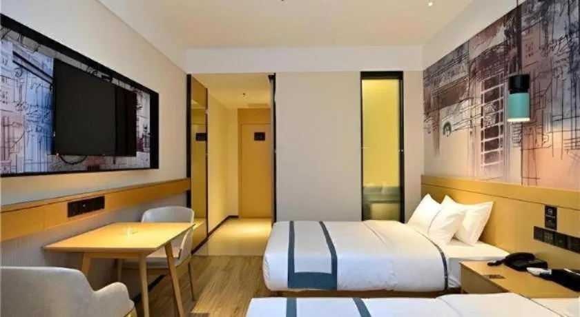 Bed in City Comfort Inn Kunming Xi'an Kang Road