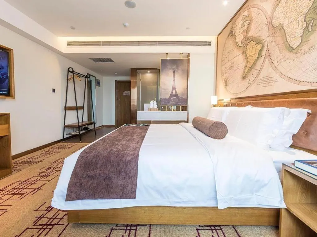 Bed in James Joyce Coffetel Zhengzhou Beilong Wetland Park