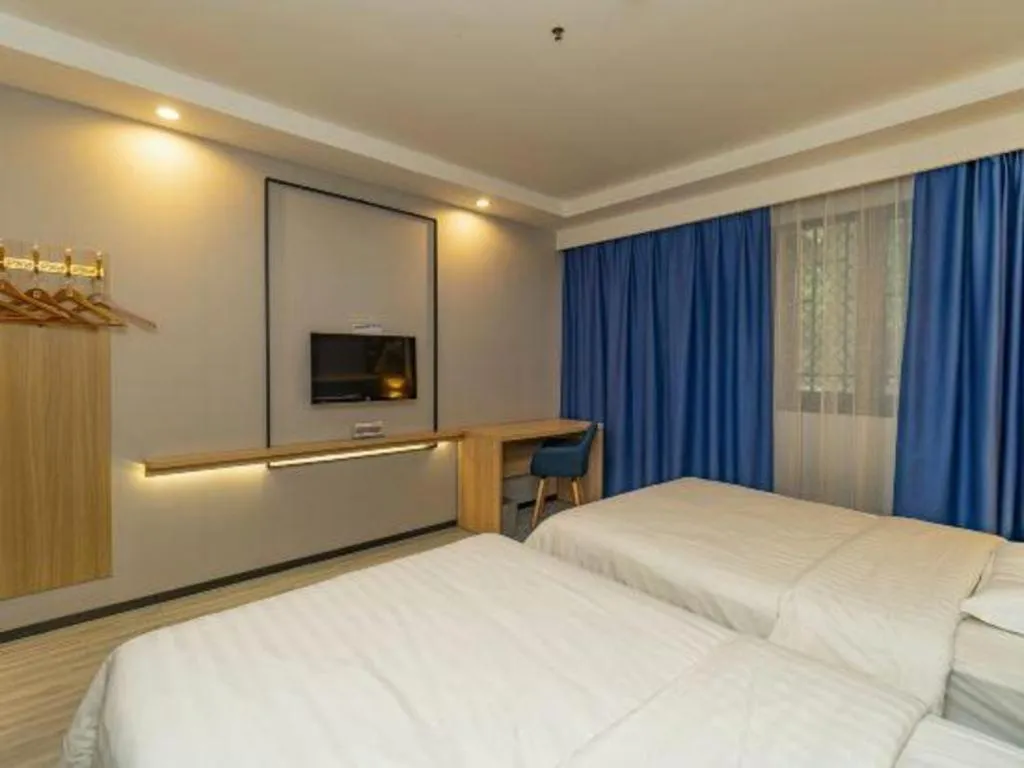 Bed in 7 Days Premium Hotel Hangzhou West lake Hubin