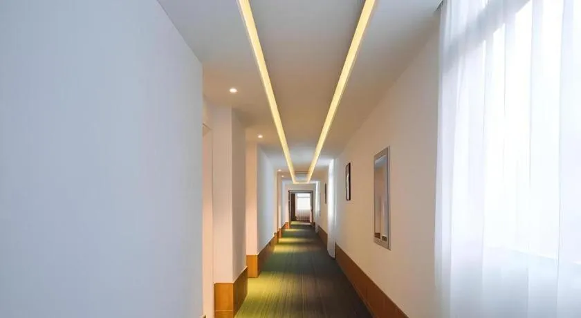 Campanile Hotel Shenzhen Bay Convention and Exhibition Center