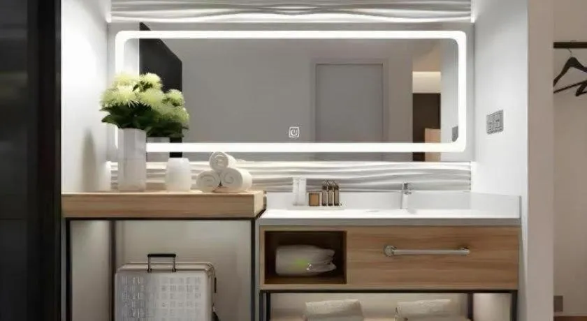 Campanile Hotel Shenzhen Bay Convention and Exhibition Center