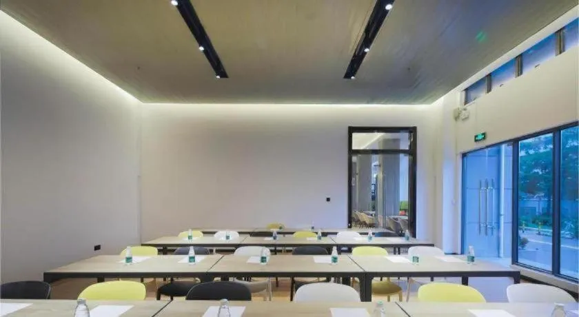 Campanile Hotel Shenzhen Bay Convention and Exhibition Center