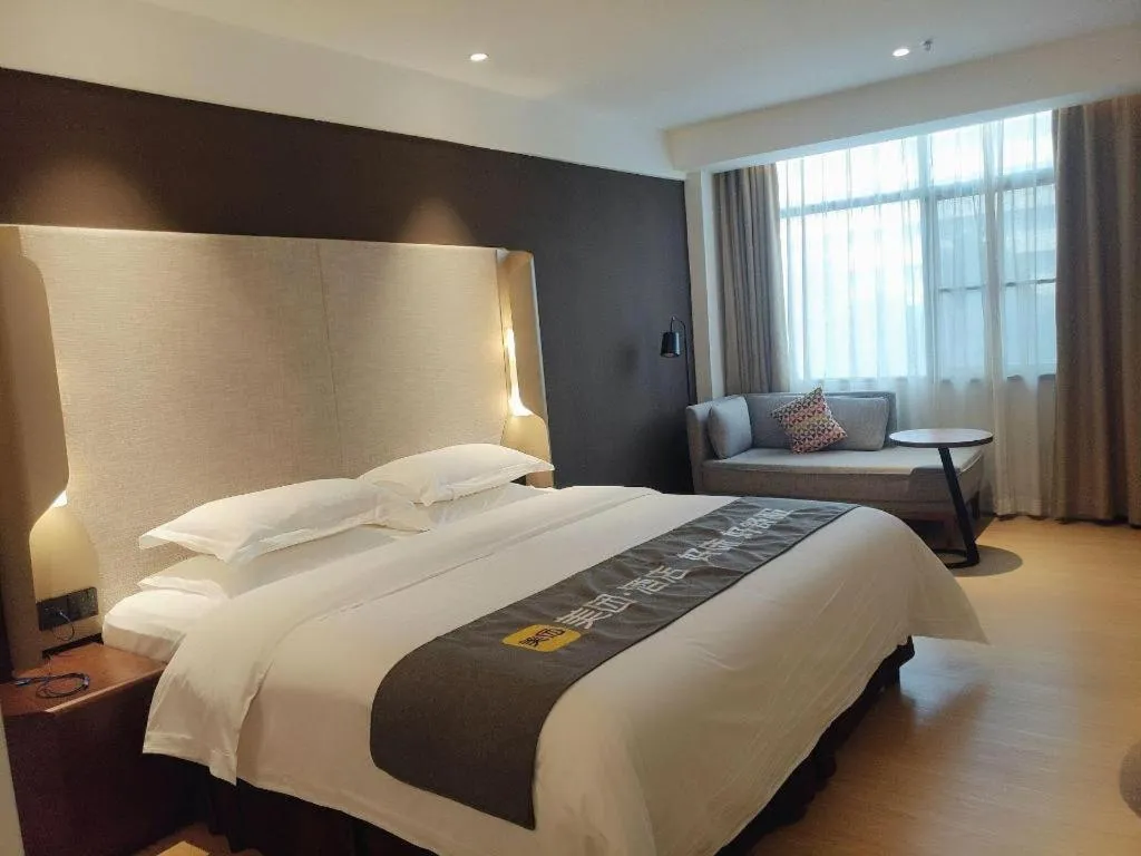 Bed in Campanile Hotel Shenzhen Bay Convention and Exhibition Center