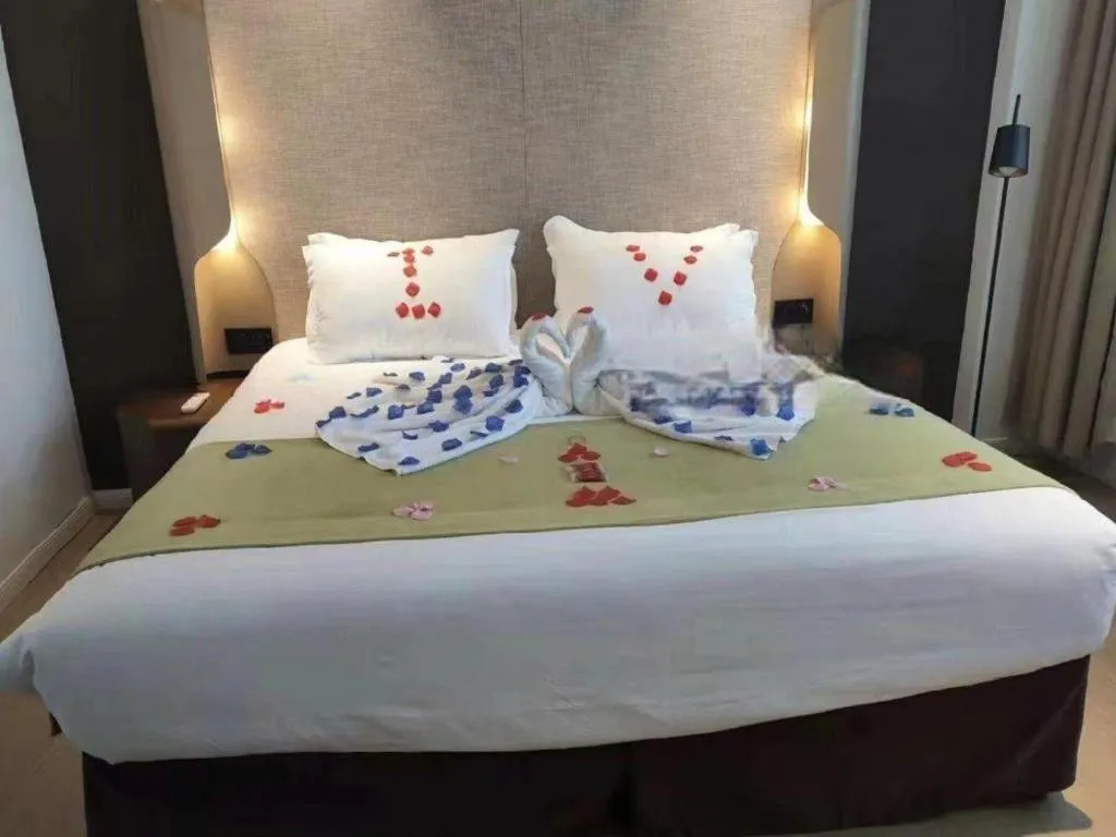 Bed in Campanile Hotel Shenzhen Bay Convention and Exhibition Center