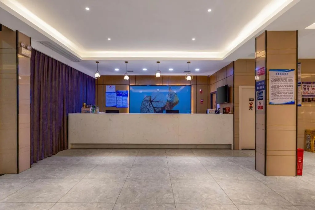 GreenTree Inn Express Fuzhou Le'an County Government Sijiu Square