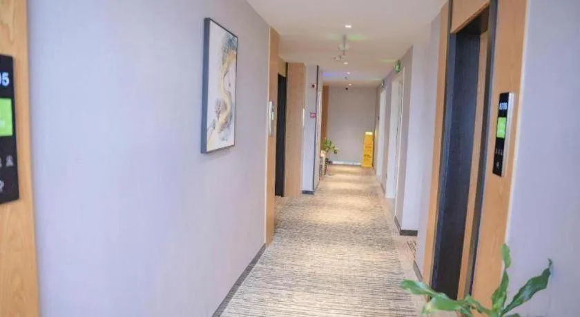 GreenTree Inn Express Fuzhou Le'an County Government Sijiu Square