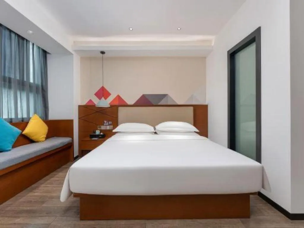 Bed in Borrman Hotel Guangzhou Southern Hospital Meihuayuan Metro Station