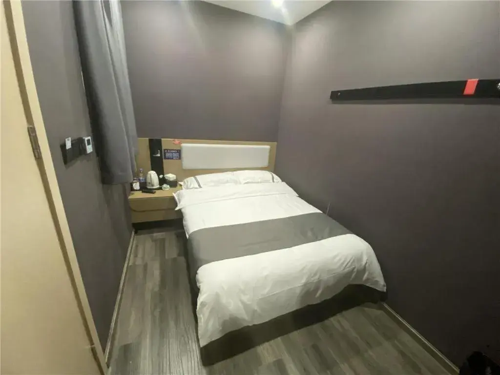 Bed in Thank Inn Hotel Zhejiang Ningbo Haishu Yinzhou Avenue Metro Station Bed in Thank Inn Hotel Zhejiang Ningbo Haishu Yinzhou Avenue Metro Station