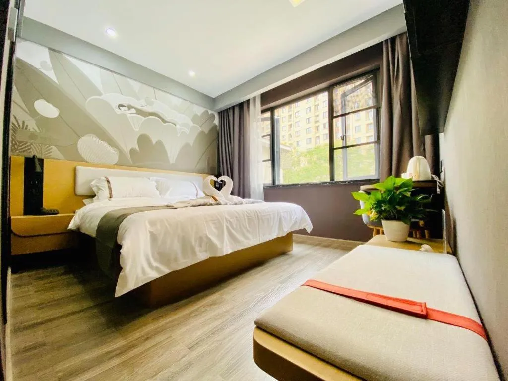 Bed in Thank Inn Hotel Zhejiang Ningbo Haishu Yinzhou Avenue Metro Station