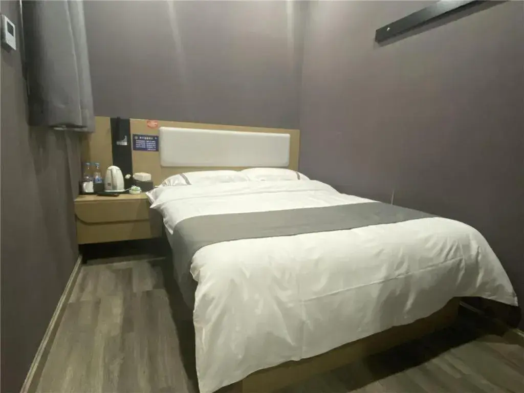 Bed in Thank Inn Hotel Zhejiang Ningbo Haishu Yinzhou Avenue Metro Station Bed in Thank Inn Hotel Zhejiang Ningbo Haishu Yinzhou Avenue Metro Station