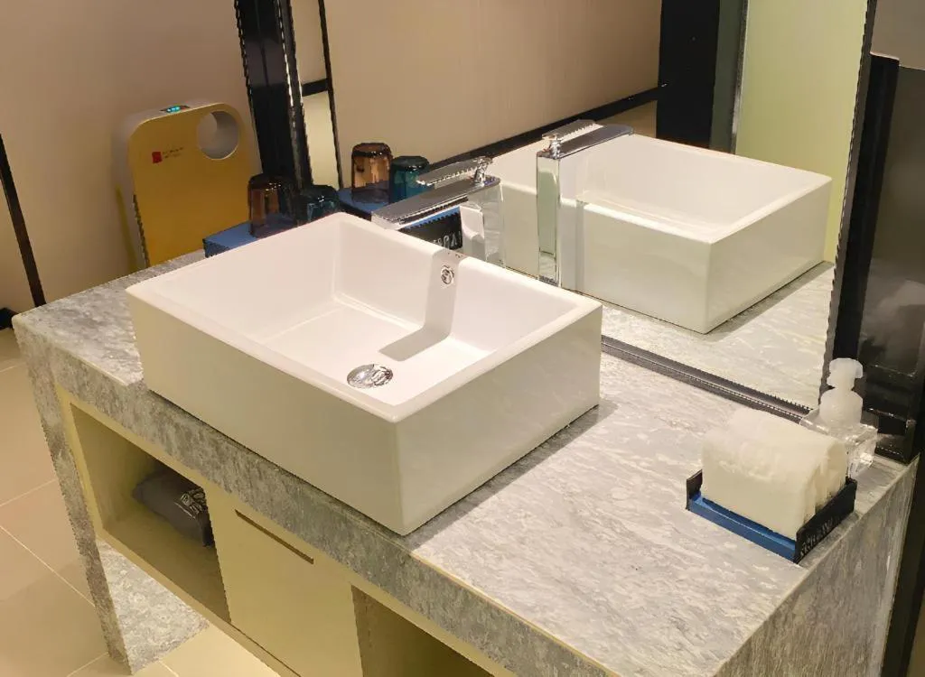 Echarm Hotel Shenzhen World Exhibition and Convention Center