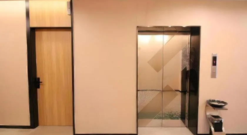 Green Tree Inn Jiangsu Changshu Southeast Yuyue Square