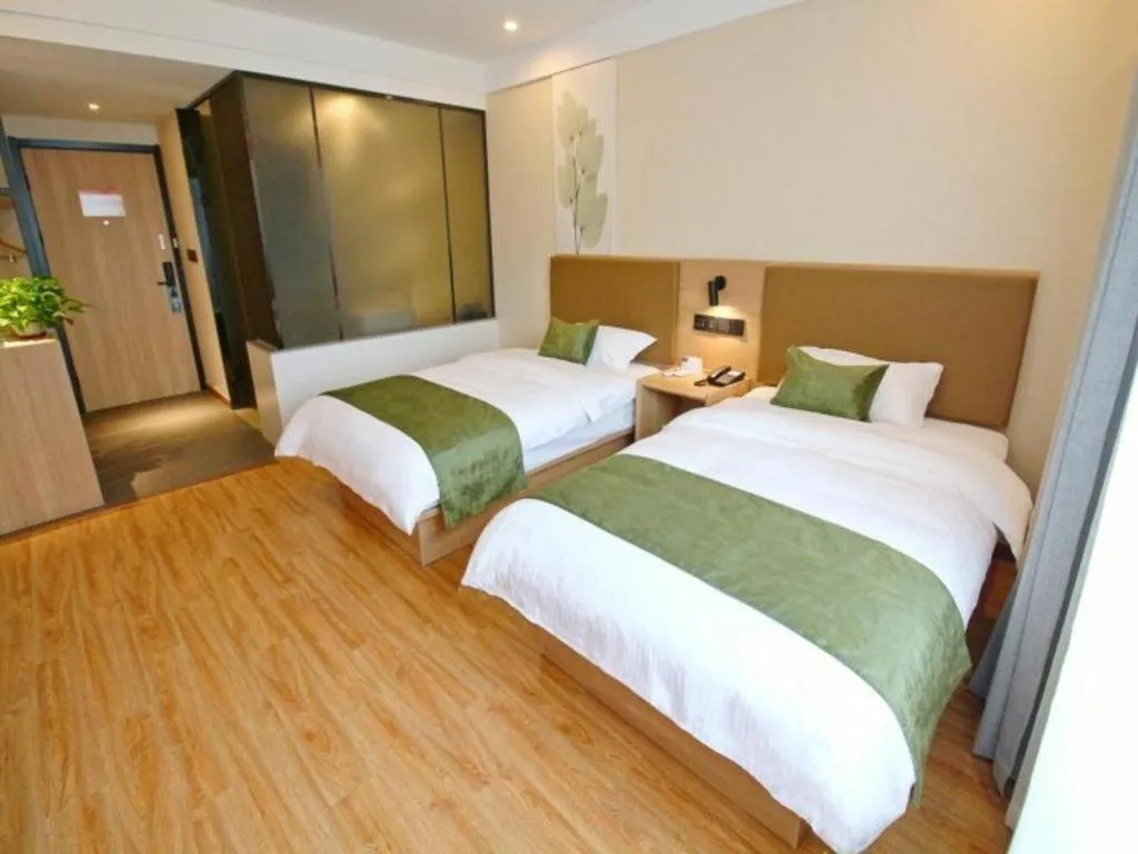 Bed in Green Tree Inn Jiangsu Changshu Southeast Yuyue Square