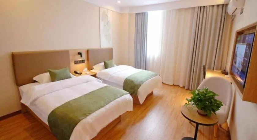 Bed in Green Tree Inn Jiangsu Changshu Southeast Yuyue Square