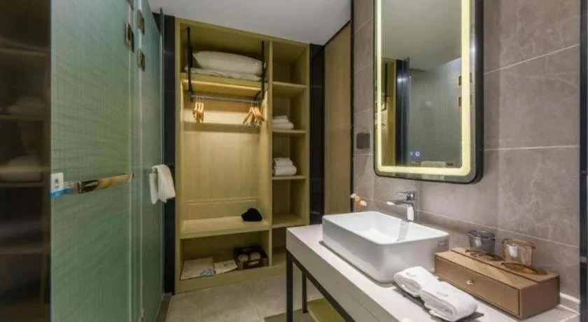 VX Hotel Hubei Wuhan Hongshan District 1st Guanggu Road