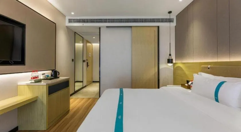 Bed in VX Hotel Hubei Wuhan Hongshan District 1st Guanggu Road