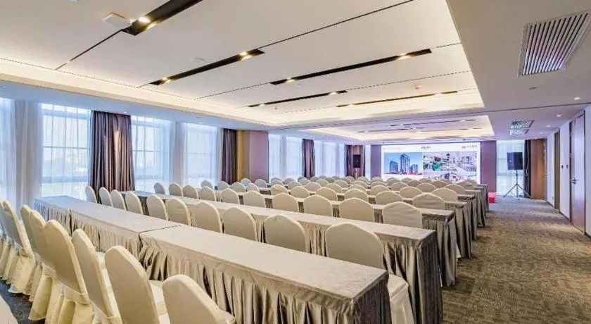 VX Hotel Hubei Wuhan Hongshan District 1st Guanggu Road