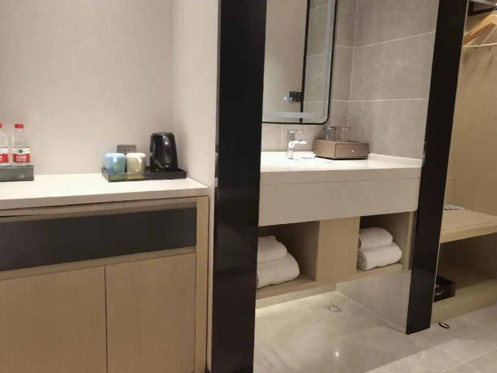 VX Hotel Hubei Wuhan Hongshan District 1st Guanggu Road