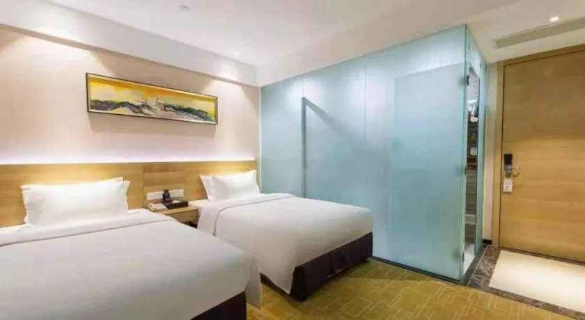 Bed in GreenTree Alliance Hotel Shenzhen Yantian District Dameisha