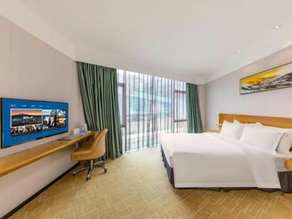 Bed in GreenTree Alliance Hotel Shenzhen Yantian District Dameisha