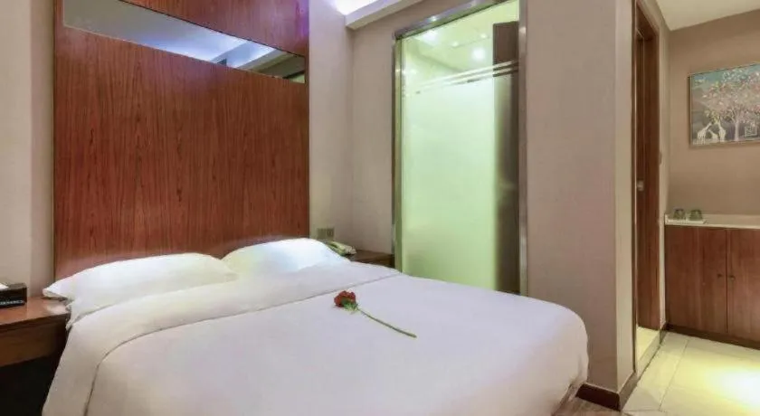 Bed in GreenTree Alliance Hotel Shenzhen Nanshan District Technology Park Songpingshan