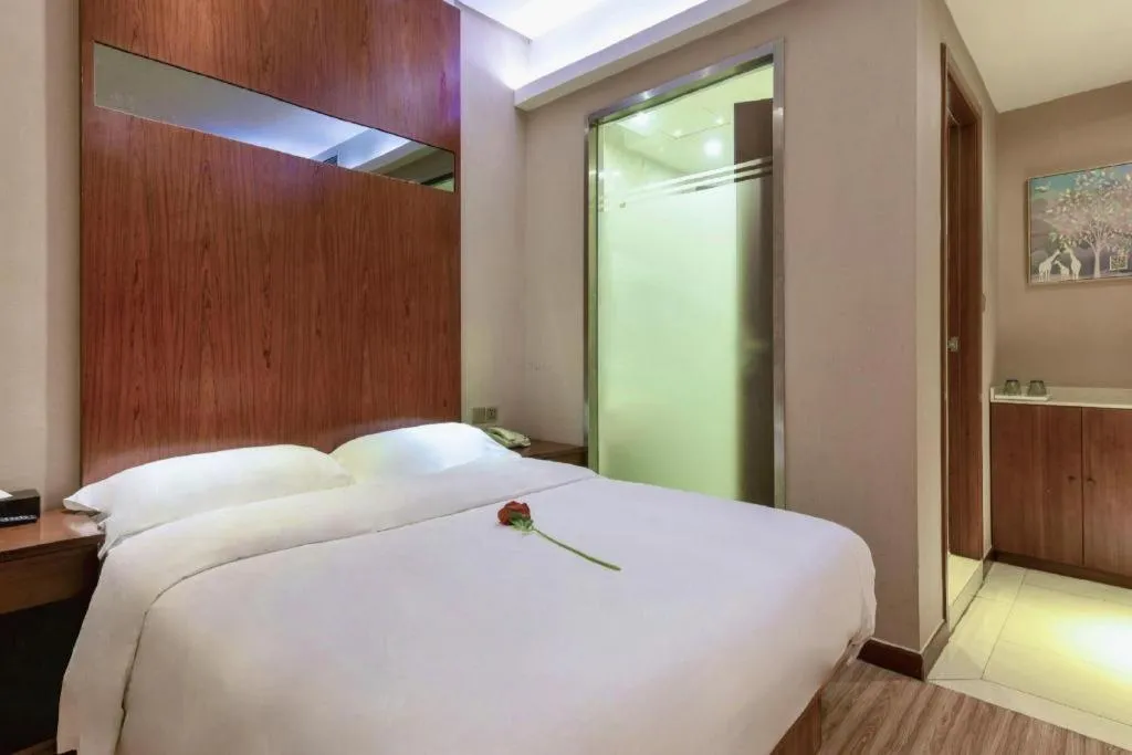 Bed in GreenTree Alliance Hotel Shenzhen Nanshan District Technology Park Songpingshan