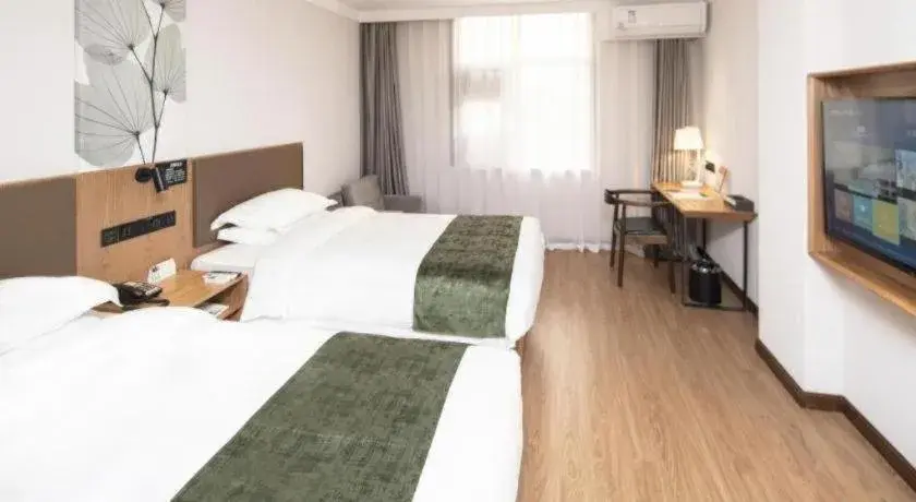 Bed in Green Tree Inn Tianjin Jinnan Linshijun University of Finance and Economics Bed in Green Tree Inn Tianjin Jinnan Linshijun University of Finance and Economics