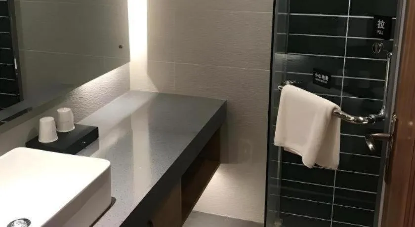 Green Tree Inn Tianjin Jinnan Linshijun University of Finance and Economics