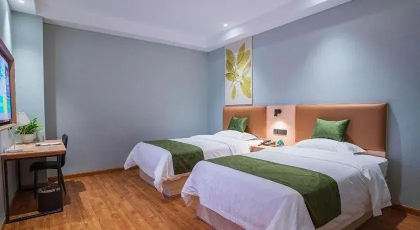 Bed in GreenTree Inn Express Suzhou Luzhi Ancient Town Scenic Area Xiaoshi Road Bed in GreenTree Inn Express Suzhou Luzhi Ancient Town Scenic Area Xiaoshi Road