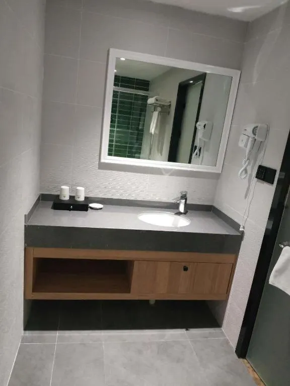 GreenTree Inn Express Suzhou Luzhi Ancient Town Scenic Area Xiaoshi Road