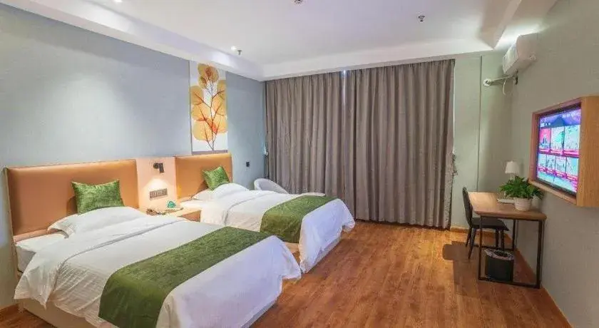 Bed in GreenTree Inn Express Suzhou Luzhi Ancient Town Scenic Area Xiaoshi Road Bed in GreenTree Inn Express Suzhou Luzhi Ancient Town Scenic Area Xiaoshi Road