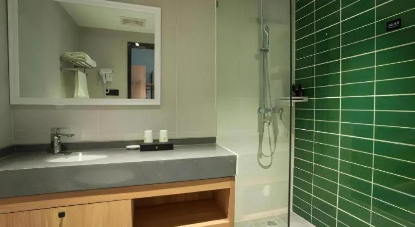 GreenTree Inn Express Suzhou Luzhi Ancient Town Scenic Area Xiaoshi Road